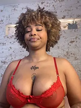 Snapshot of pamela_west chatting on October 24, 2025, 2:49 pm pamela west online show from October 24, 2025, 2:49 pm