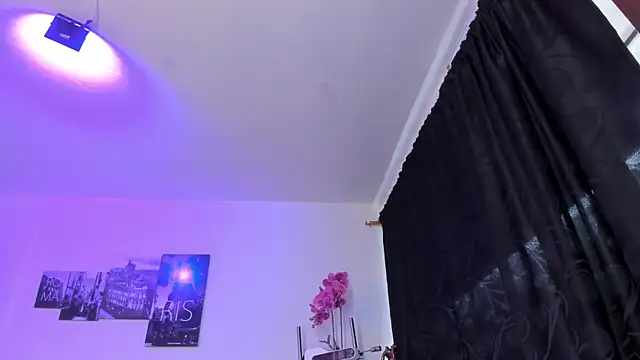 Amy Kiitty  online show from October 16, 2025, 12:46 pm