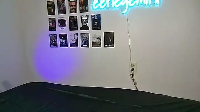 decayingcandy online show from March 18, 2025, 1:13 am