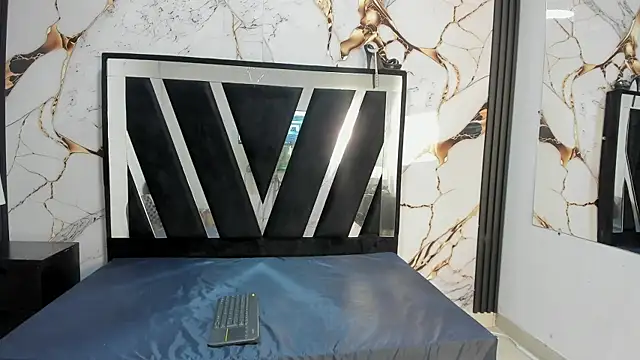 KarinaSimonz online show from October 22, 2025, 7:13 pm