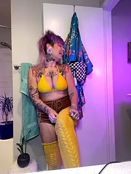 GoldieBakeman online show from September 14, 2025, 5:46 pm