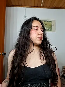 Emi chik online show from March 26, 2026, 10:46 am