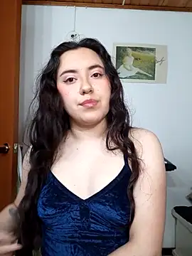 Emi chik online show from February 12, 2026, 11:32 am