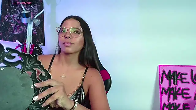 Megaan Greey online show from November 16, 2025, 10:24 pm