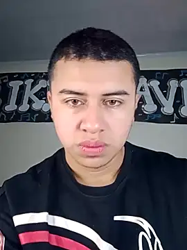 Snapshot of SexyBoy-Bigclit chatting on February 22, 2025, 9:12 am SexyBoy-Bigclit online show from February 22, 2025, 9:12 am
