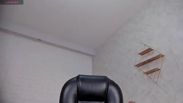 KatieNolan 1 online show from September 29, 2025, 7:08 pm