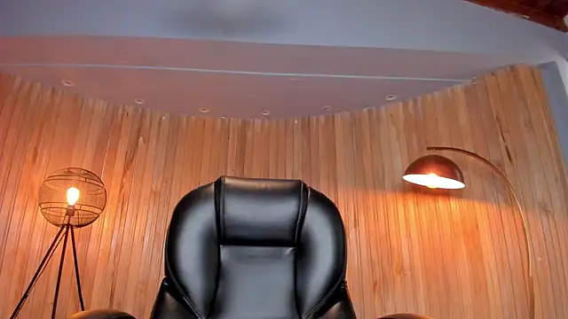 KatieNolan 1 online show from March 10, 2025, 7:07 pm