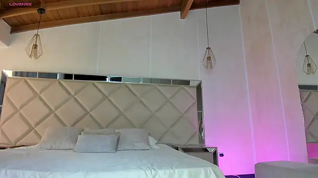 KatieNolan 1 online show from March 19, 2025, 6:44 pm