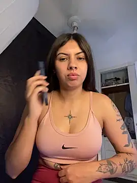 Snapshot of Argentiiniita chatting on December 1, 2025, 7:48 pm Argentiiniita online show from December 1, 2025, 7:48 pm