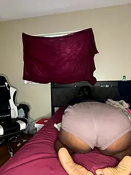 gamingcouple420 online show from November 12, 2025, 10:13 pm