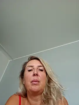 MariaRichi  online show from October 13, 2025, 7:32 am