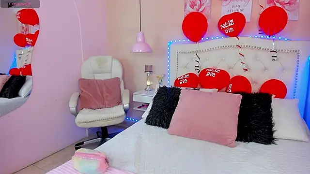 Ashley Evans18 online show from February 18, 2025, 1:00 pm