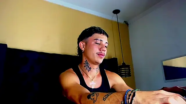 HannibalLester online show from March 11, 2025, 2:42 am