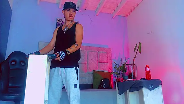 HannibalLester online show from October 5, 2025, 4:47 am