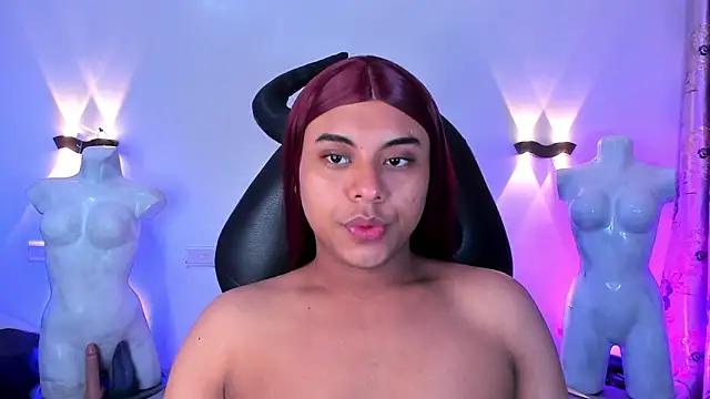 Snapshot of Emili_Roux chatting on February 28, 2026, 12:38 pm Emili Roux online show from February 28, 2026, 12:38 pm