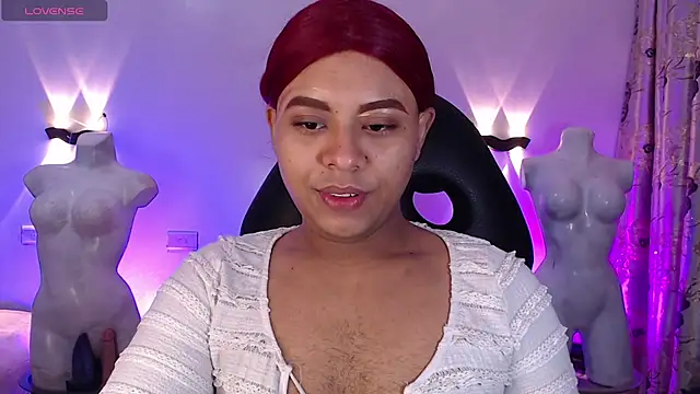 Snapshot of Emili_Roux chatting on February 19, 2026, 12:13 pm Emili Roux online show from February 19, 2026, 12:13 pm