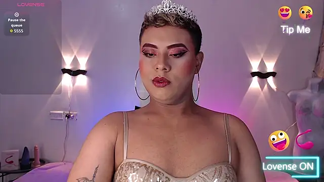 Emili Roux online show from November 4, 2025, 12:20 pm