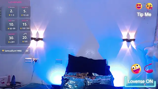 Emili Roux online show from November 13, 2025, 12:31 pm