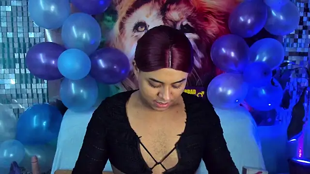 Snapshot of Emili_Roux chatting on February 11, 2026, 5:35 pm Emili Roux online show from February 11, 2026, 5:35 pm