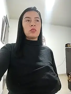 Snapshot of hailey85 chatting on February 25, 2026, 12:00 am hailey85 online show from February 25, 2026, 12:00 am