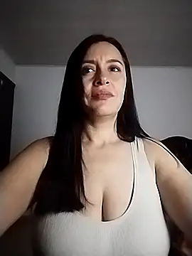 Snapshot of hailey85 chatting on October 14, 2025, 11:14 pm hailey85 online show from October 14, 2025, 11:14 pm