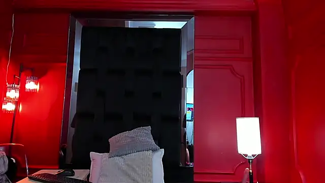 nathalie rossel online show from March 18, 2025, 1:24 am