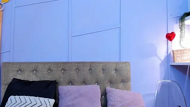 nathalie rossel online show from September 8, 2025, 7:46 pm