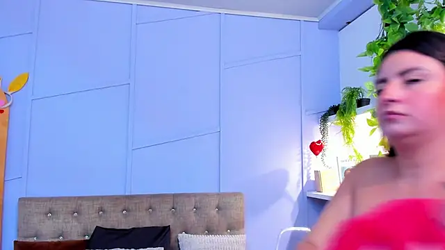 nathalie rossel online show from October 2, 2025, 7:06 pm