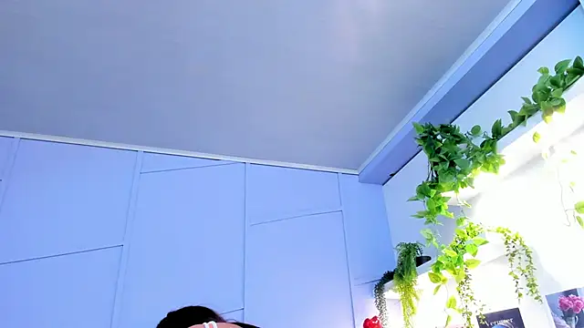 nathalie rossel online show from October 6, 2025, 8:09 pm