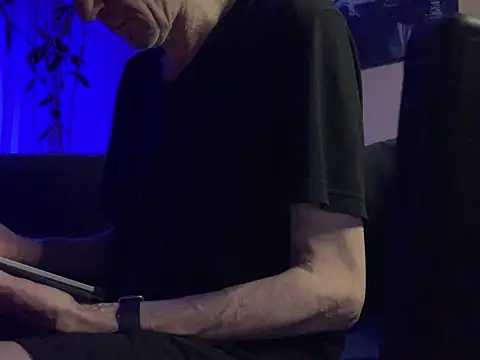 Snapshot of Bula94193 chatting on February 24, 2026, 9:26 pm Bula94193 online show from February 24, 2026, 9:26 pm