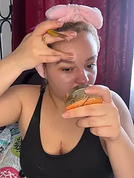 Snapshot of Naiara_Sex_ chatting on April 14, 2026, 6:02 pm Naiara Sex online show from April 14, 2026, 6:02 pm
