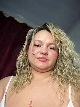 Snapshot of Naiara_Sex_ chatting on July 15, 2026, 12:06 am Naiara Sex online show from July 15, 2026, 12:06 am
