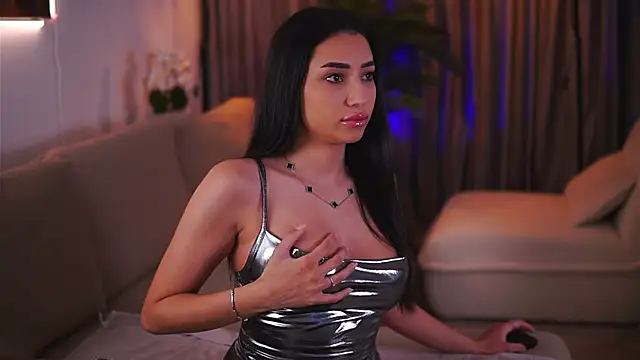 Snapshot of GinaValentinna chatting on March 14, 2025, 7:55 pm GinaValentinna online show from March 14, 2025, 7:55 pm