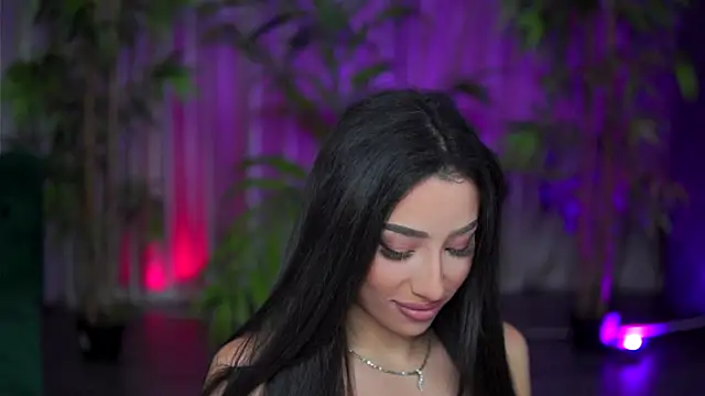 Snapshot of GinaValentinna chatting on October 28, 2025, 8:08 pm GinaValentinna online show from October 28, 2025, 8:08 pm