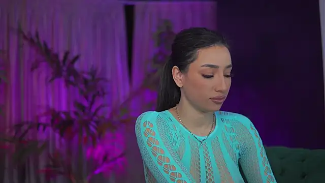 Snapshot of GinaValentinna chatting on November 15, 2025, 8:13 pm GinaValentinna online show from November 15, 2025, 8:13 pm