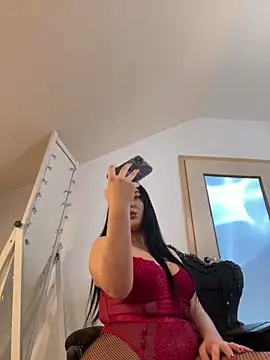 KeiraDark online show from February 11, 2026, 5:07 am