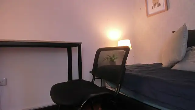 Caroline dh online show from February 21, 2026, 11:45 am