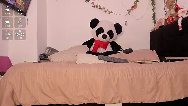 Snapshot of Carlasxdreams chatting on February 3, 2026, 3:15 am Carlasxdreams online show from February 3, 2026, 3:15 am