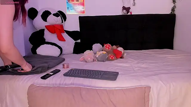 Carlasxdreams online show from March 11, 2026, 3:55 am