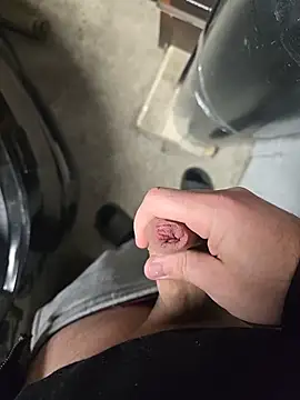 Ibag01 online show from December 3, 2025, 5:56 pm