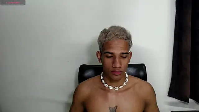 Snapshot of AbrahanBratz chatting on January 21, 2025, 11:56 am AbrahanBratz online show from January 21, 2025, 11:56 am