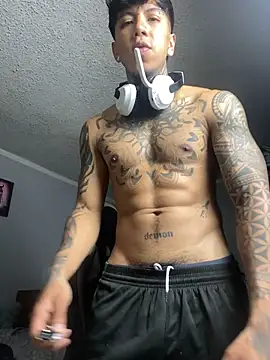 Snapshot of Nickhot0609 chatting on October 28, 2025, 7:07 am Nickhot0609 online show from October 28, 2025, 7:07 am