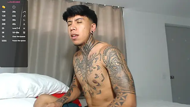 Snapshot of Nickhot0609 chatting on February 26, 2025, 8:15 pm Nickhot0609 online show from February 26, 2025, 8:15 pm