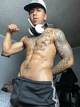 Snapshot of Nickhot0609 chatting on October 17, 2025, 4:16 am Nickhot0609 online show from October 17, 2025, 4:16 am