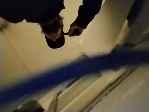 Snapshot of axelongshaft69 chatting on January 9, 2026, 10:28 pm axelongshaft69 online show from January 9, 2026, 10:28 pm