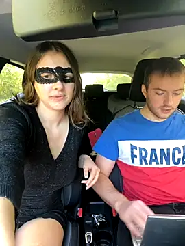 Snapshot of romeojulietLoveX chatting on October 11, 2025, 1:34 pm romeojulietLoveX online show from October 11, 2025, 1:34 pm