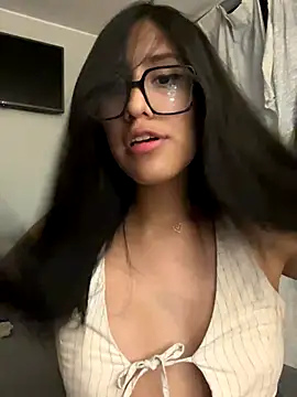 Snapshot of AleFantasy0001 chatting on October 30, 2025, 4:33 am AleFantasy0001 online show from October 30, 2025, 4:33 am