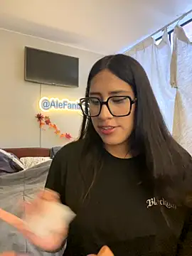 Snapshot of AleFantasy0001 chatting on November 23, 2025, 5:56 pm AleFantasy0001 online show from November 23, 2025, 5:56 pm