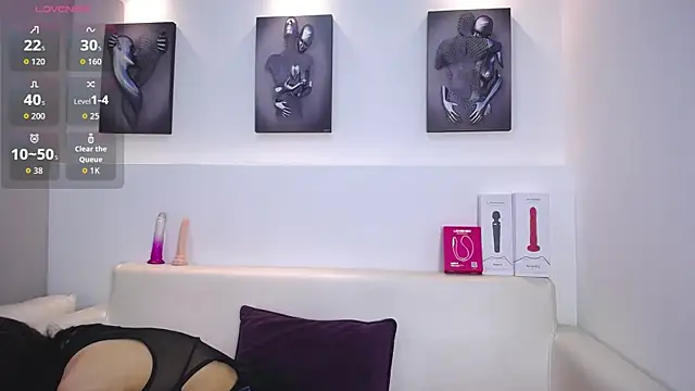 Snapshot of Melodi_Roux chatting on November 17, 2025, 1:15 pm Melodi Roux online show from November 17, 2025, 1:15 pm