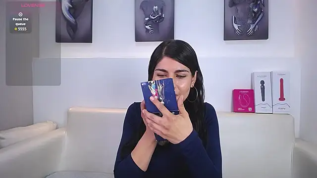 Snapshot of Melodi_Roux chatting on November 26, 2025, 1:22 pm Melodi Roux online show from November 26, 2025, 1:22 pm